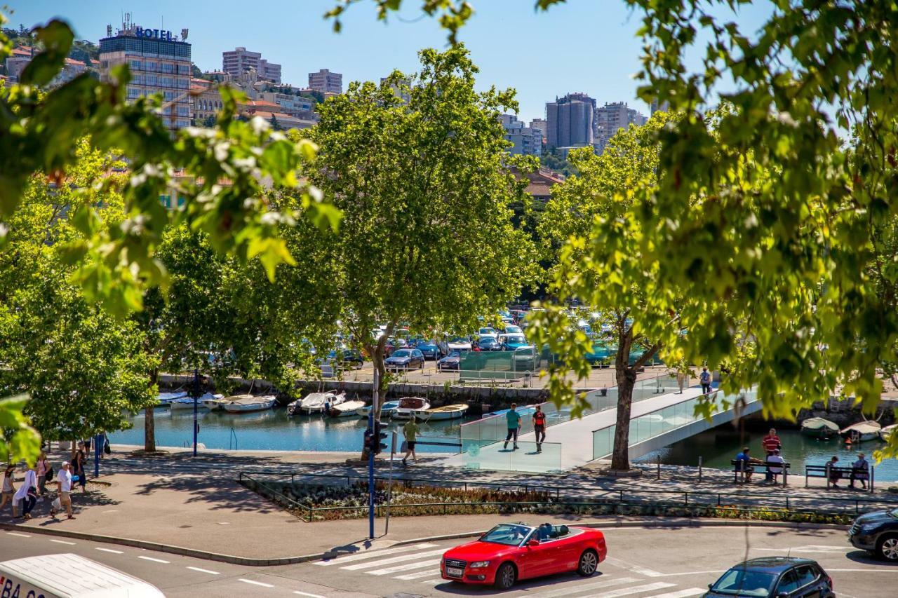 Incenter Apartments Rijeka Exteriör bild